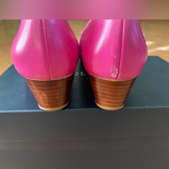 Cole Haan Tali Wedge. Size 7. Fuschia. - Picture 6 of 7